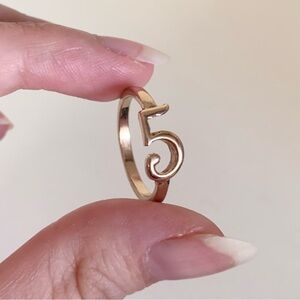 Number 5 ring